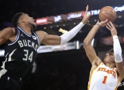 老鹰惊艳全场，字母哥助攻爆棚，复出首战轰40分逆转取胜！